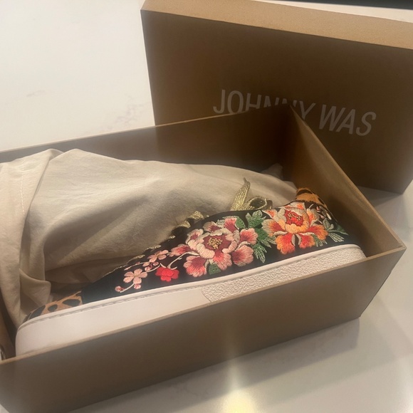 Johnny Was Acacia Leopard Sneaker - Picture 4 of 5